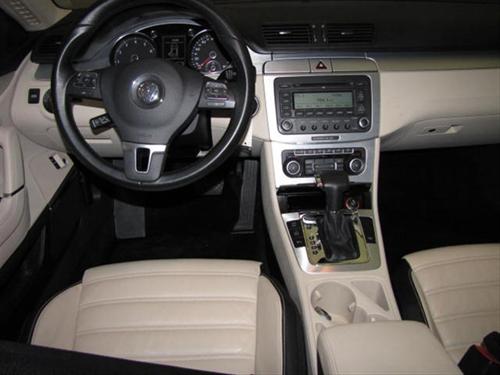 Volkswagen CC 2009 photo 1