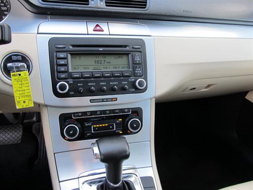 Volkswagen CC 2009 photo 1