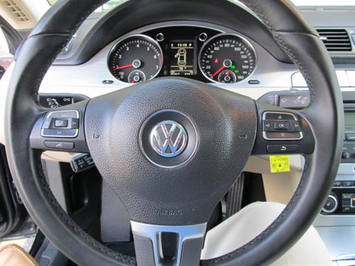 Volkswagen CC 2009 photo 3