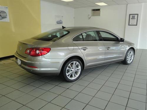 Volkswagen CC 2009 photo 2