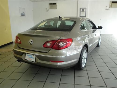 Volkswagen CC 2009 photo 3