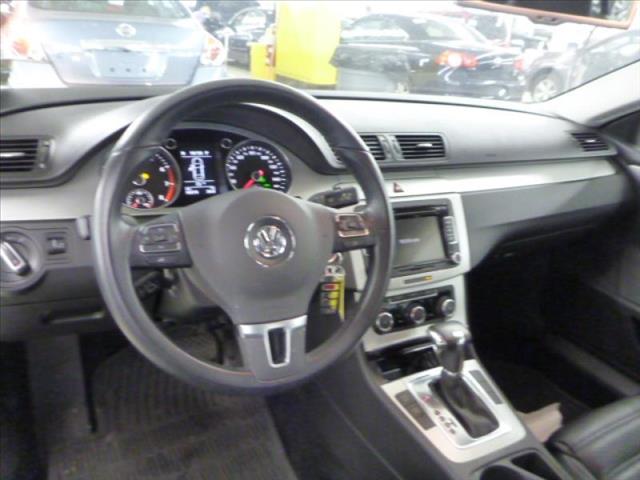 Volkswagen CC 2010 photo 2