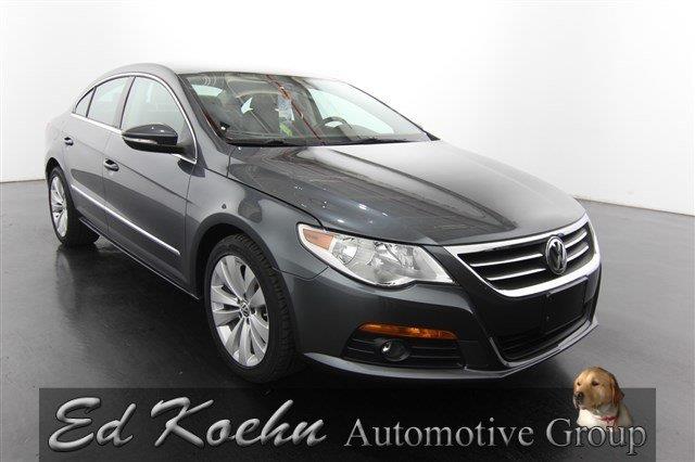 Volkswagen CC 2010 photo 1