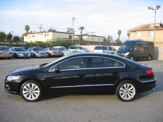 Volkswagen CC 2010 photo 1