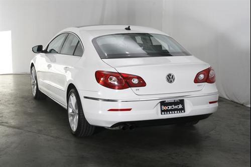 Volkswagen CC 2011 photo 2