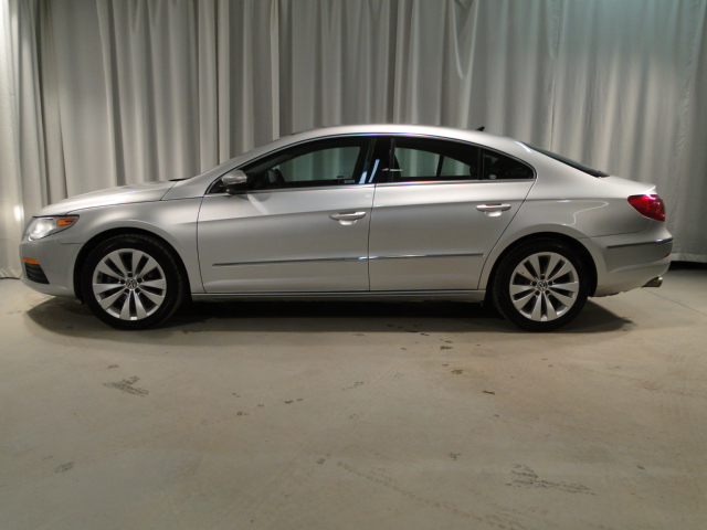 Volkswagen CC 2011 photo 4