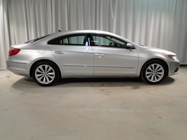 Volkswagen CC 2011 photo 5