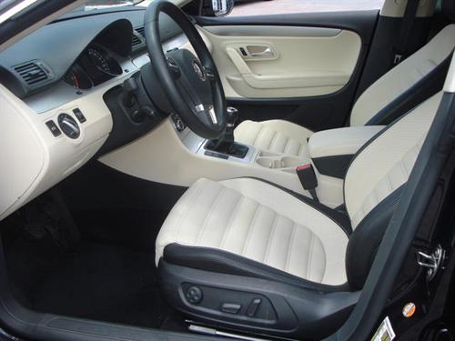 Volkswagen CC 2011 photo 2