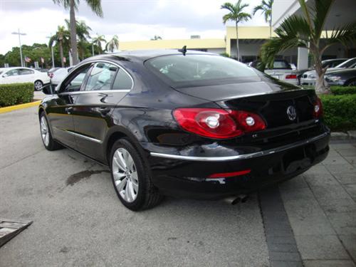 Volkswagen CC 2011 photo 2