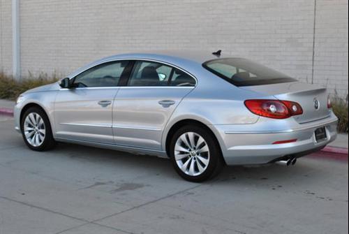 Volkswagen CC 2011 photo 1