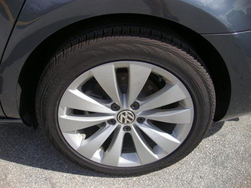 Volkswagen CC 2011 photo 1
