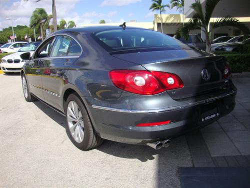 Volkswagen CC 2011 photo 3