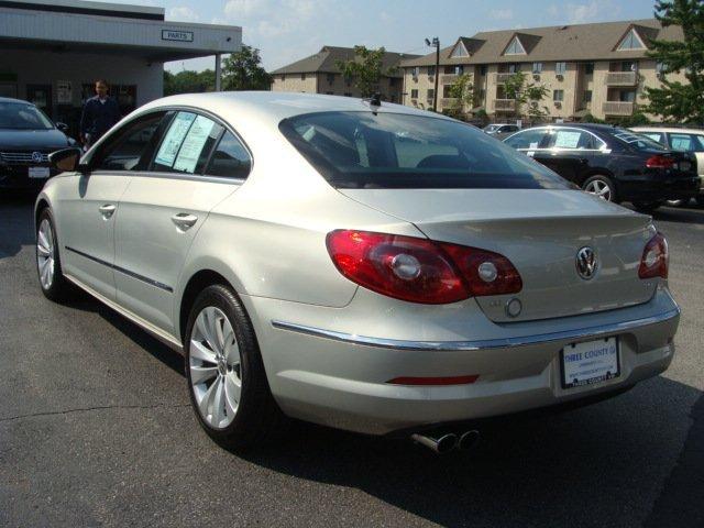 Volkswagen CC 2011 photo 1