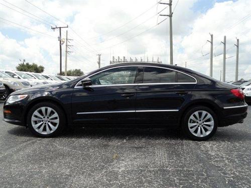 Volkswagen CC 2011 photo 1