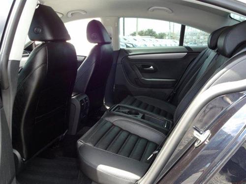 Volkswagen CC 2011 photo 3