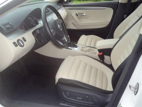 Volkswagen CC 2011 photo 2