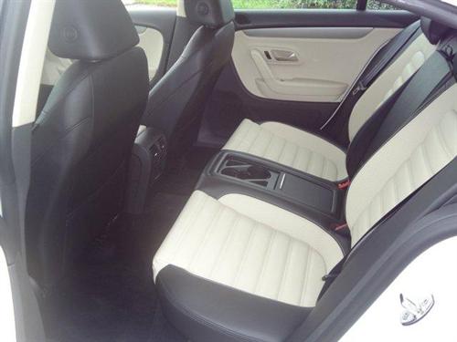 Volkswagen CC 2011 photo 3