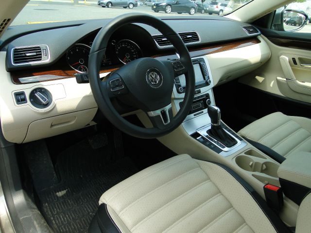 Volkswagen CC 2012 photo 21