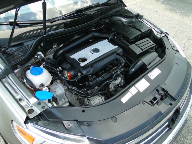 Volkswagen CC 2012 photo 38