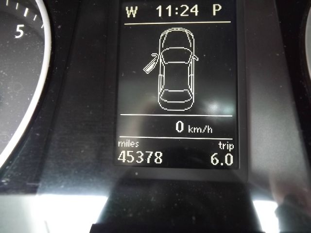 Volkswagen CC 2012 photo 11