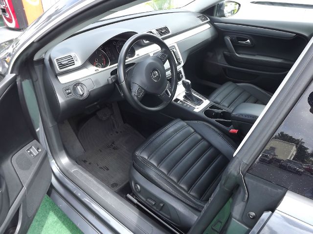 Volkswagen CC 2012 photo 15