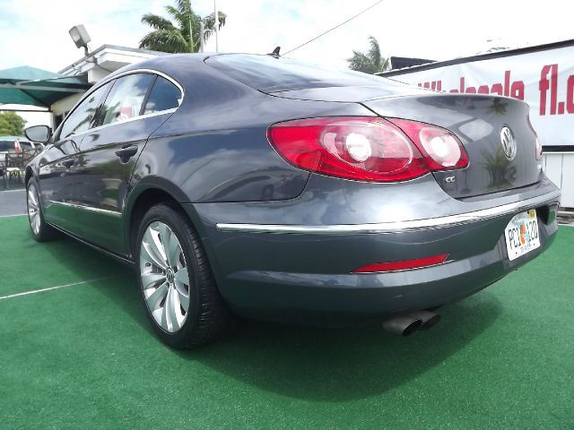 Volkswagen CC 2012 photo 18