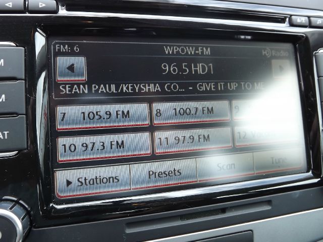 Volkswagen CC 2012 photo 19