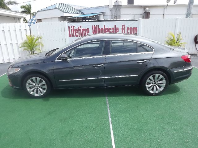 Volkswagen CC 2012 photo 26