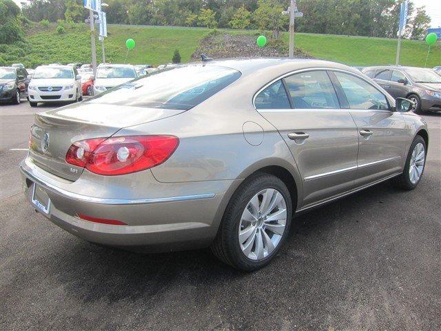 Volkswagen CC 2012 photo 3