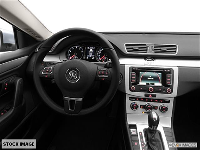 Volkswagen CC 2013 photo 10