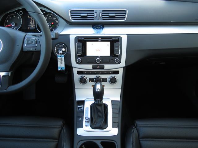 Volkswagen CC 3.6l DI W/nav Sedan