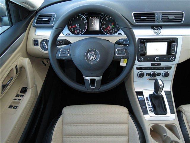 Volkswagen CC 2014 photo 1