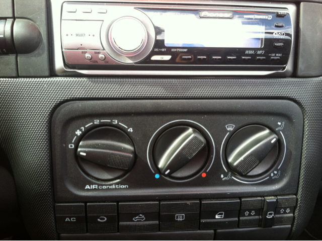 Volkswagen Cabrio 1999 photo 3