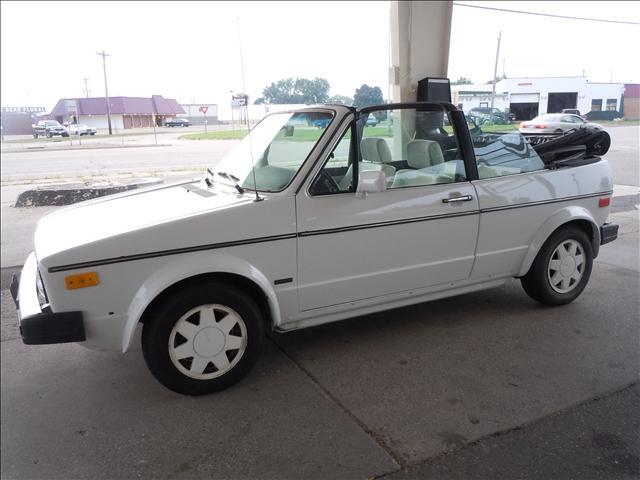 Volkswagen Cabriolet Base Convertible