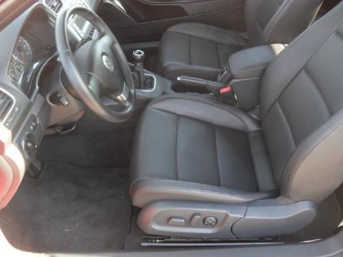 Volkswagen Eos 2009 photo 2