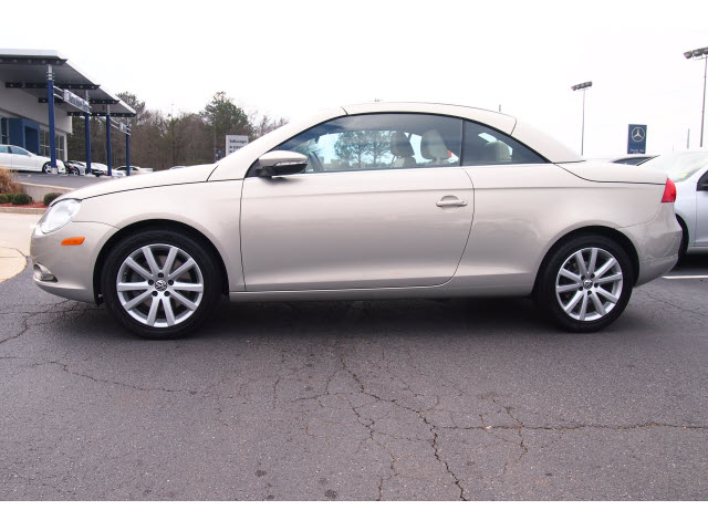 Volkswagen Eos 2010 photo 3