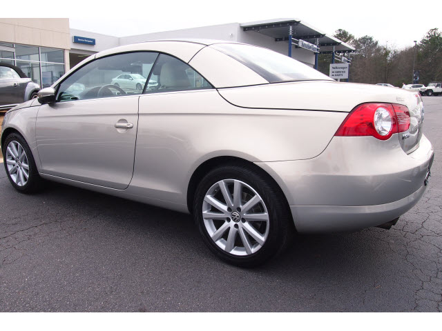 Volkswagen Eos 2010 photo 5
