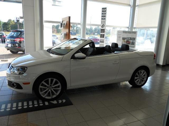Volkswagen Eos 2012 photo 2