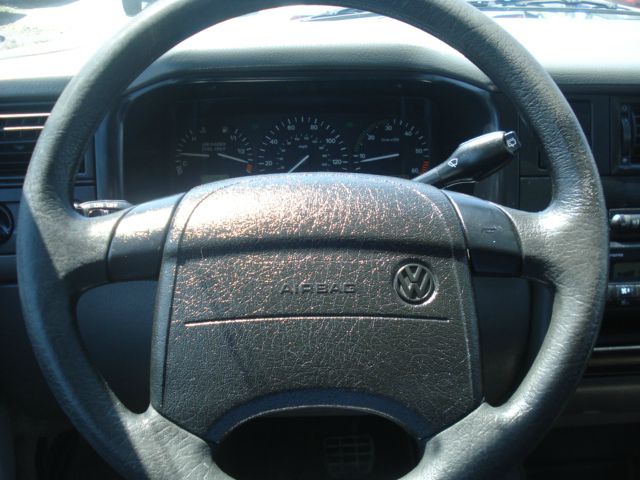 Volkswagen EuroVan 1999 photo 17