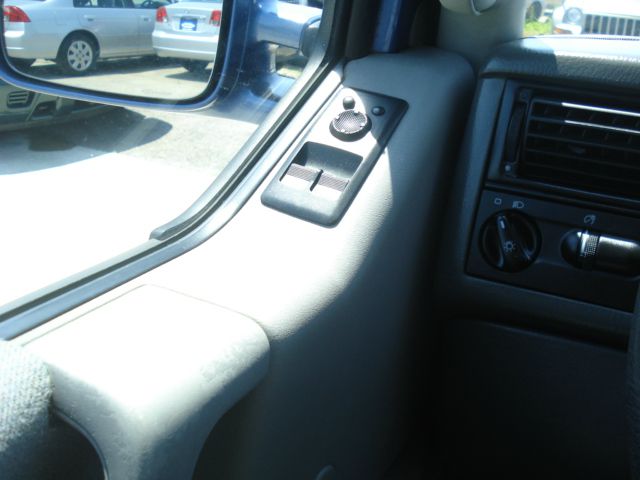 Volkswagen EuroVan 1999 photo 18