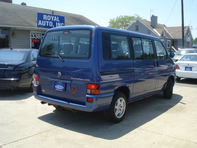 Volkswagen EuroVan 1999 photo 24