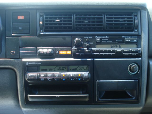 Volkswagen EuroVan 1999 photo 29