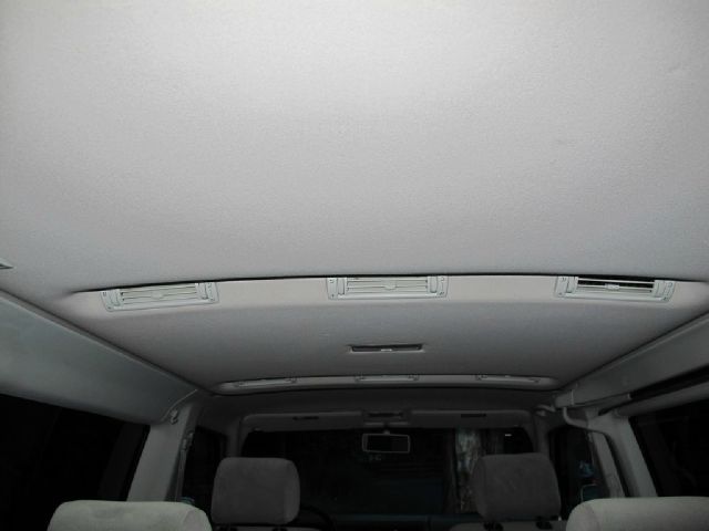 Volkswagen EuroVan 2001 photo 16