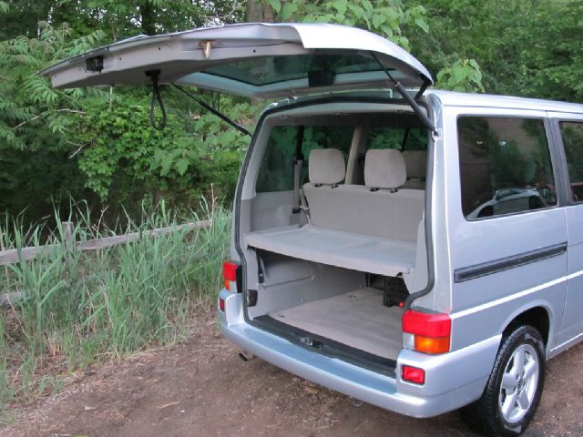Volkswagen EuroVan 2001 photo 17