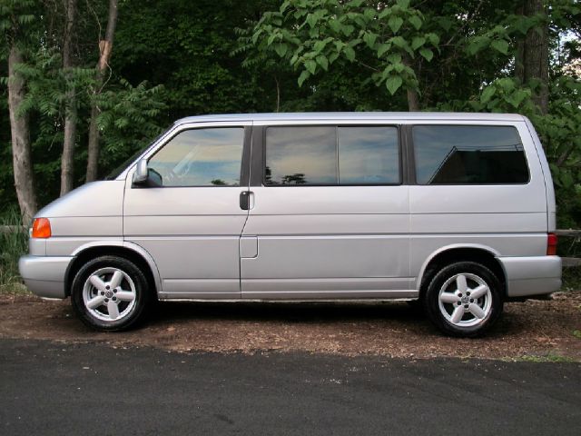 Volkswagen EuroVan 2001 photo 24
