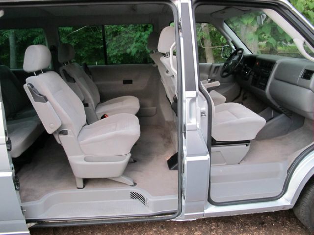 Volkswagen EuroVan 2001 photo 32