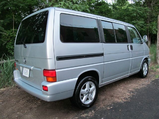 Volkswagen EuroVan 2001 photo 4