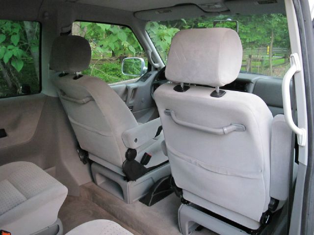 Volkswagen EuroVan 2001 photo 49