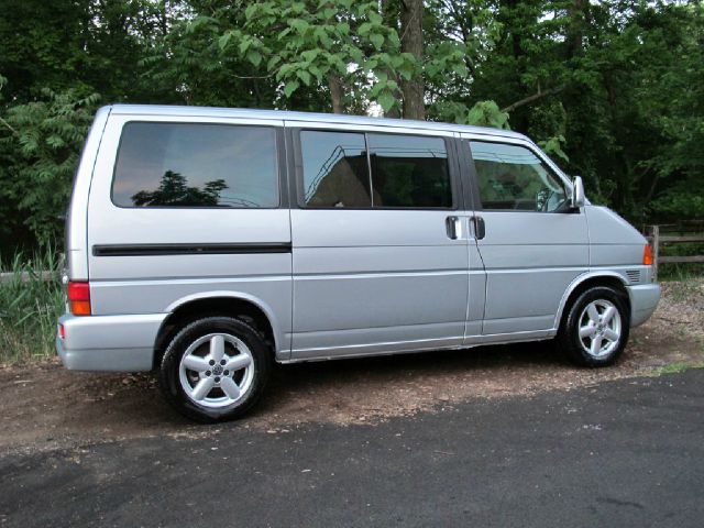 Volkswagen EuroVan 2001 photo 73