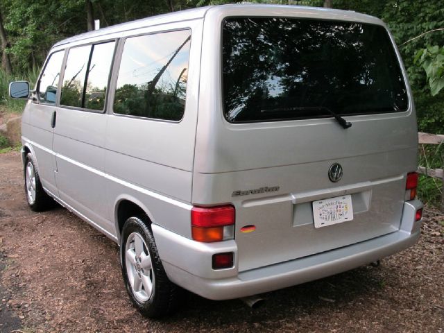 Volkswagen EuroVan 2001 photo 79